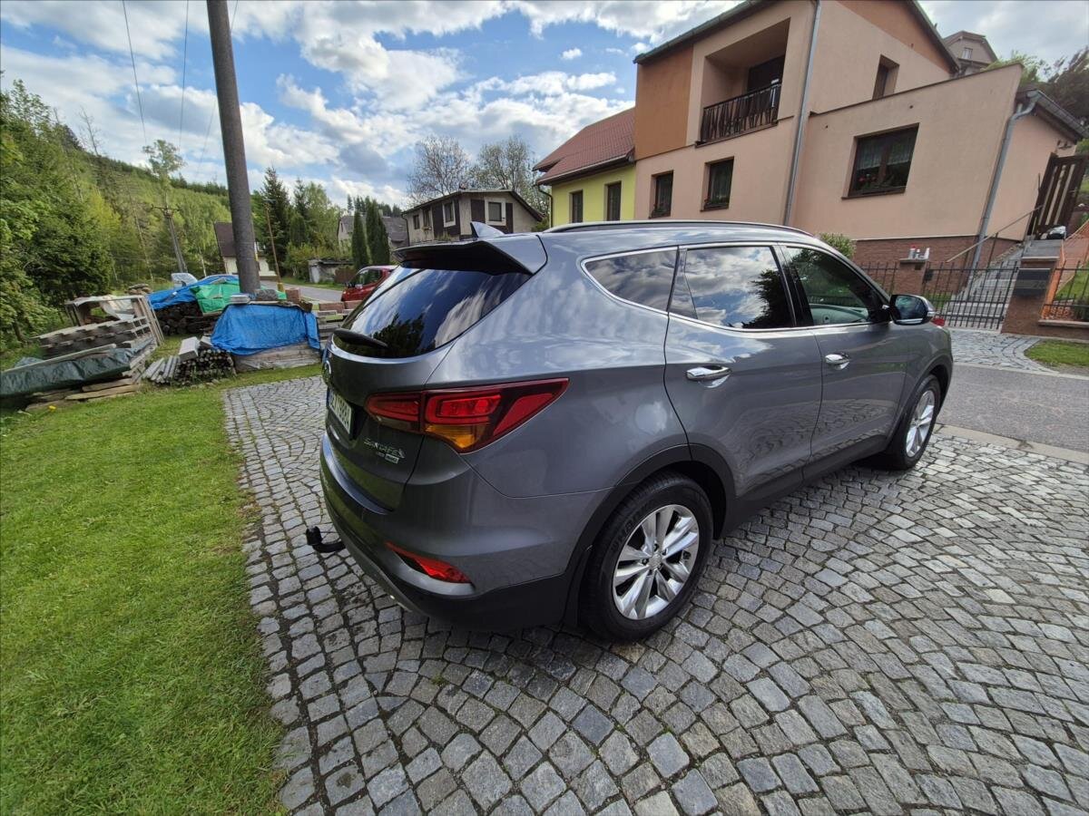 Hyundai Santa Fe SUV 2,2 l 147 kw