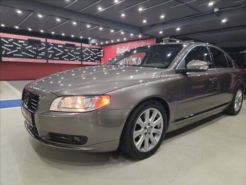 Volvo S80 Sedan / Limuzína 2,4 l 151 kw