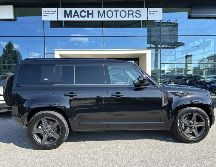 Land Rover Defender 3