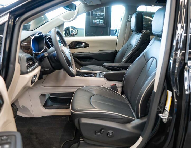 Chrysler Pacifica MPV 3,6 l 221 kw