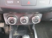 Mitsubishi Outlander SUV 2,2 l 115 kw