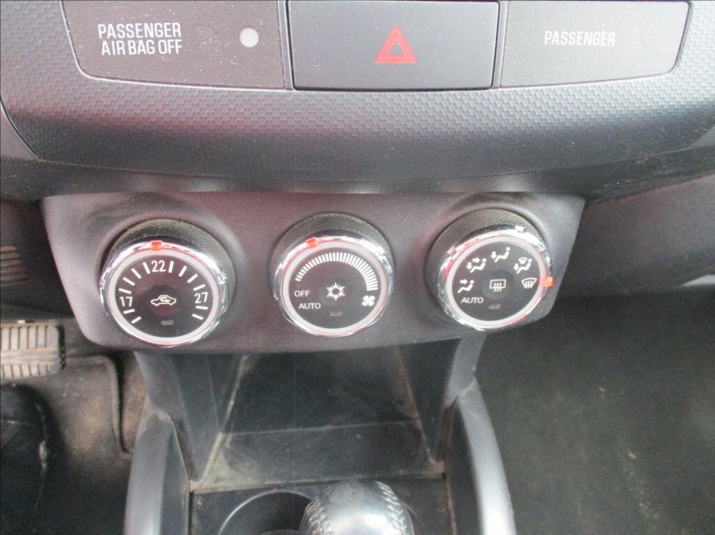 Mitsubishi Outlander SUV 2,2 l 115 kw