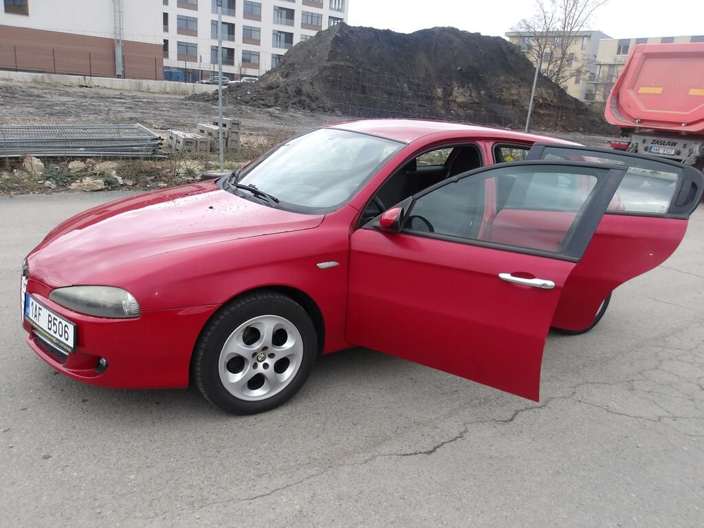 Alfa Romeo 147 Hatchback 1,6 l 77 kw