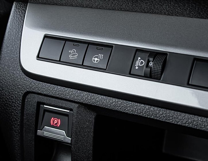 Peugeot Traveller MPV 2,0 l 130 kw