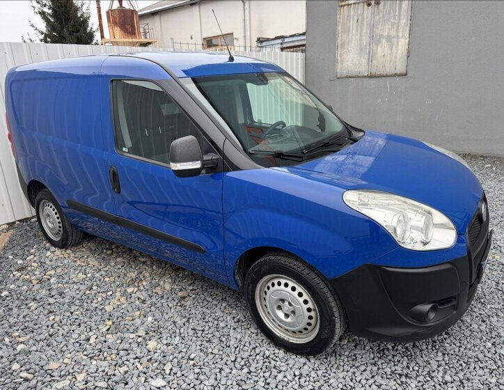 Fiat Dobló cargo Skříň 1,4 l 70 kw