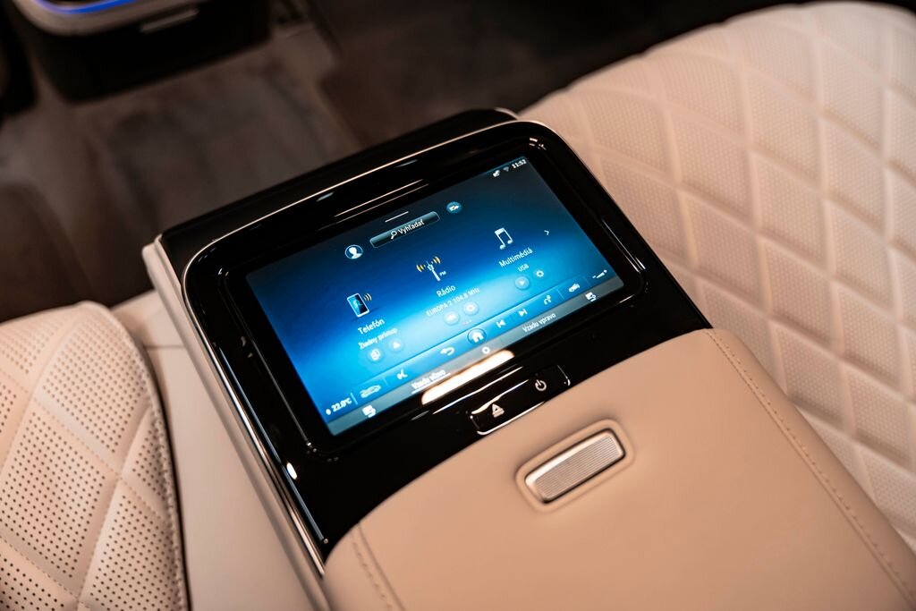 Mercedes-Benz Třídy S Sedan 4,0 l 370 kw