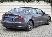 Tesla Model 3 Sedan 0,0 208 kw