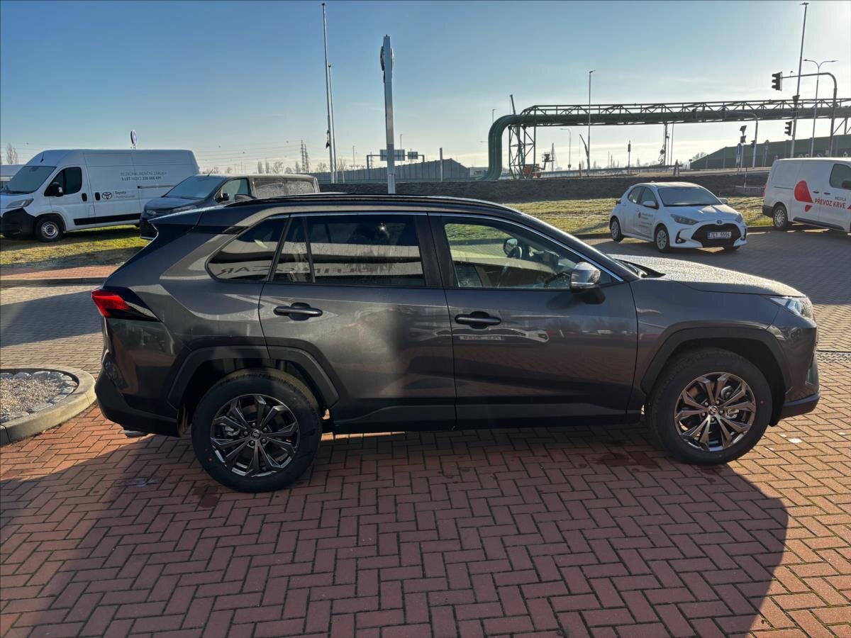 Toyota RAV4 SUV 2,5 l 163 kw