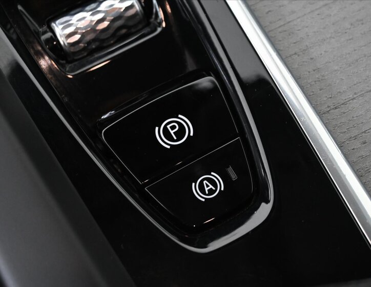 Volvo V60 Kombi 2,0 l 145 kw