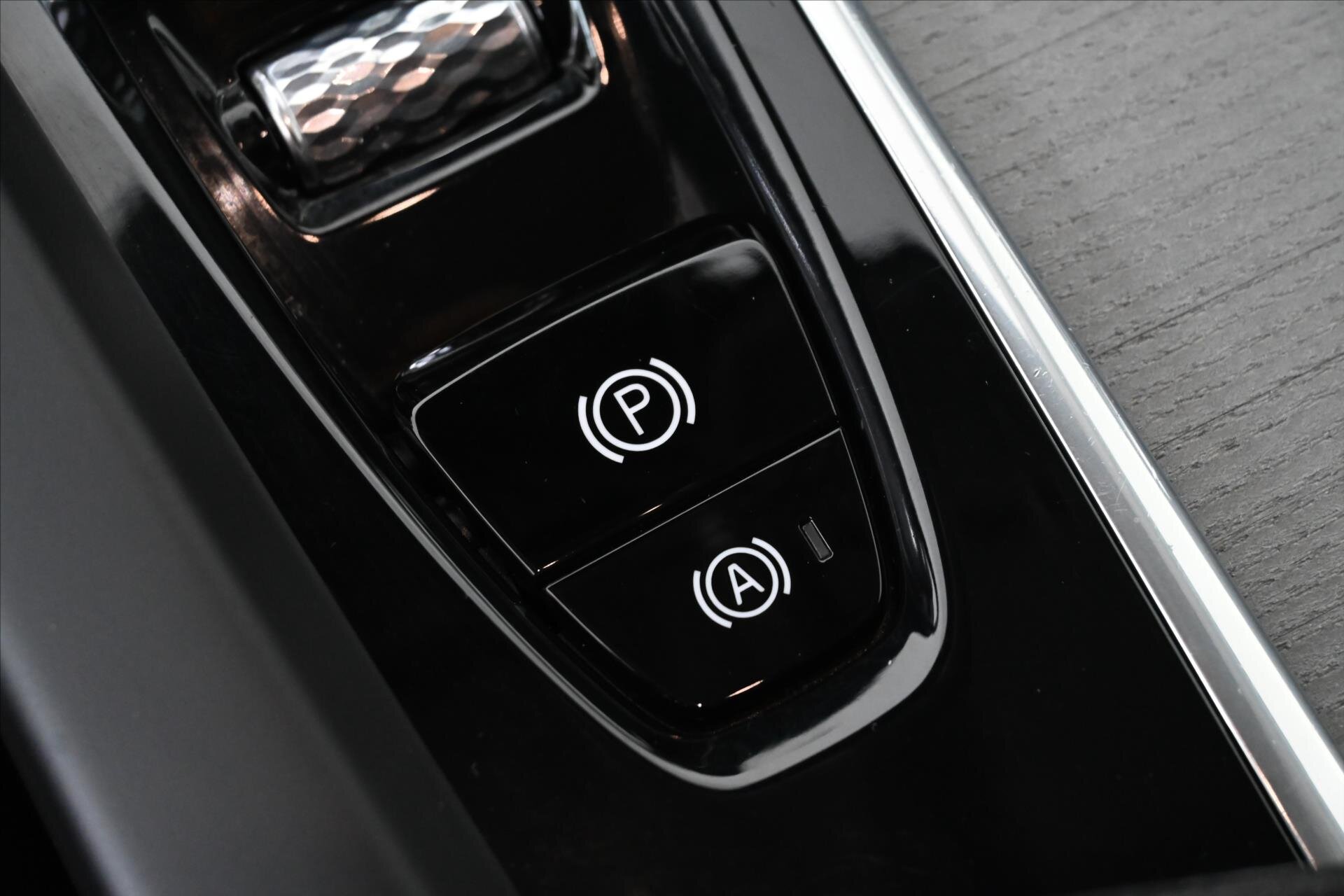 Volvo V60 Kombi 2,0 l 145 kw