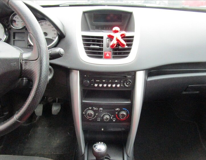 Peugeot 207 Kombi 1,4 l 54 kw