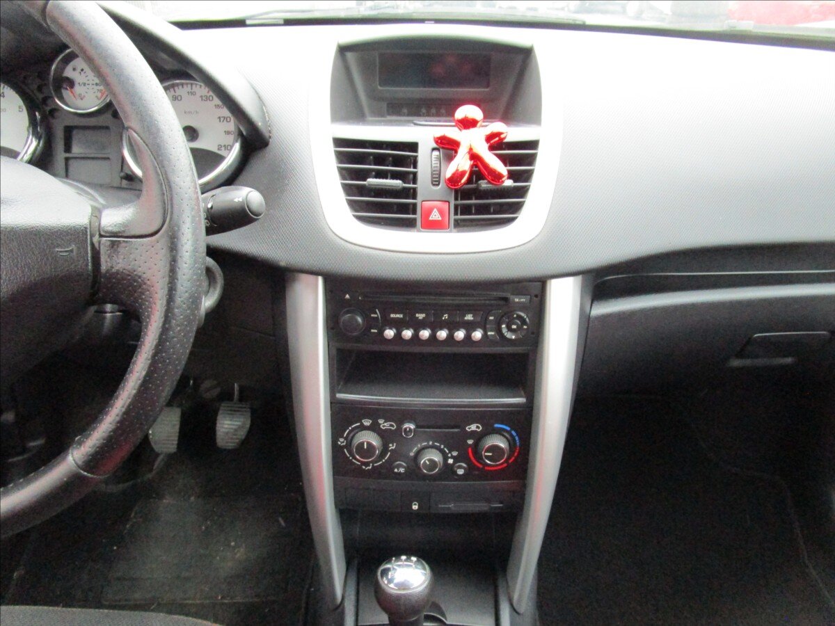 Peugeot 207 Kombi 1,4 l 54 kw