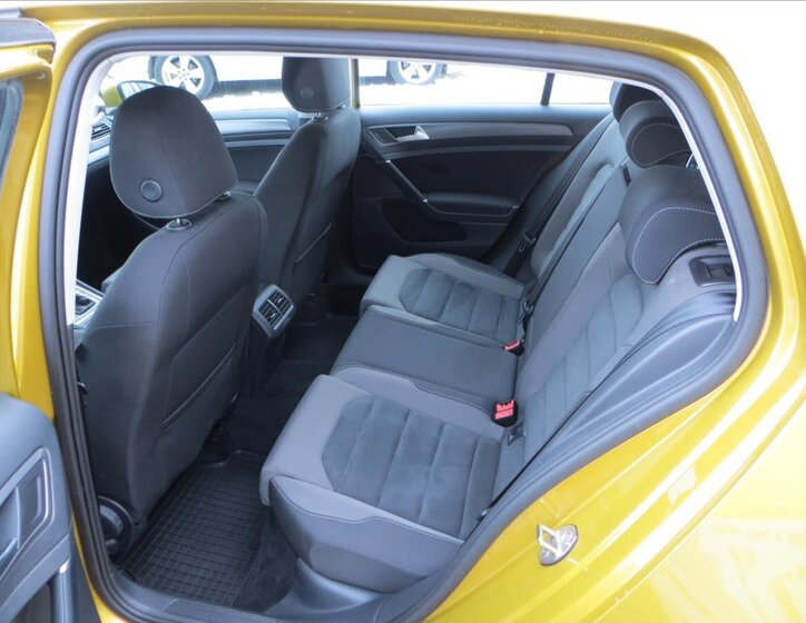 Volkswagen Golf Hatchback 999,0 85 kw