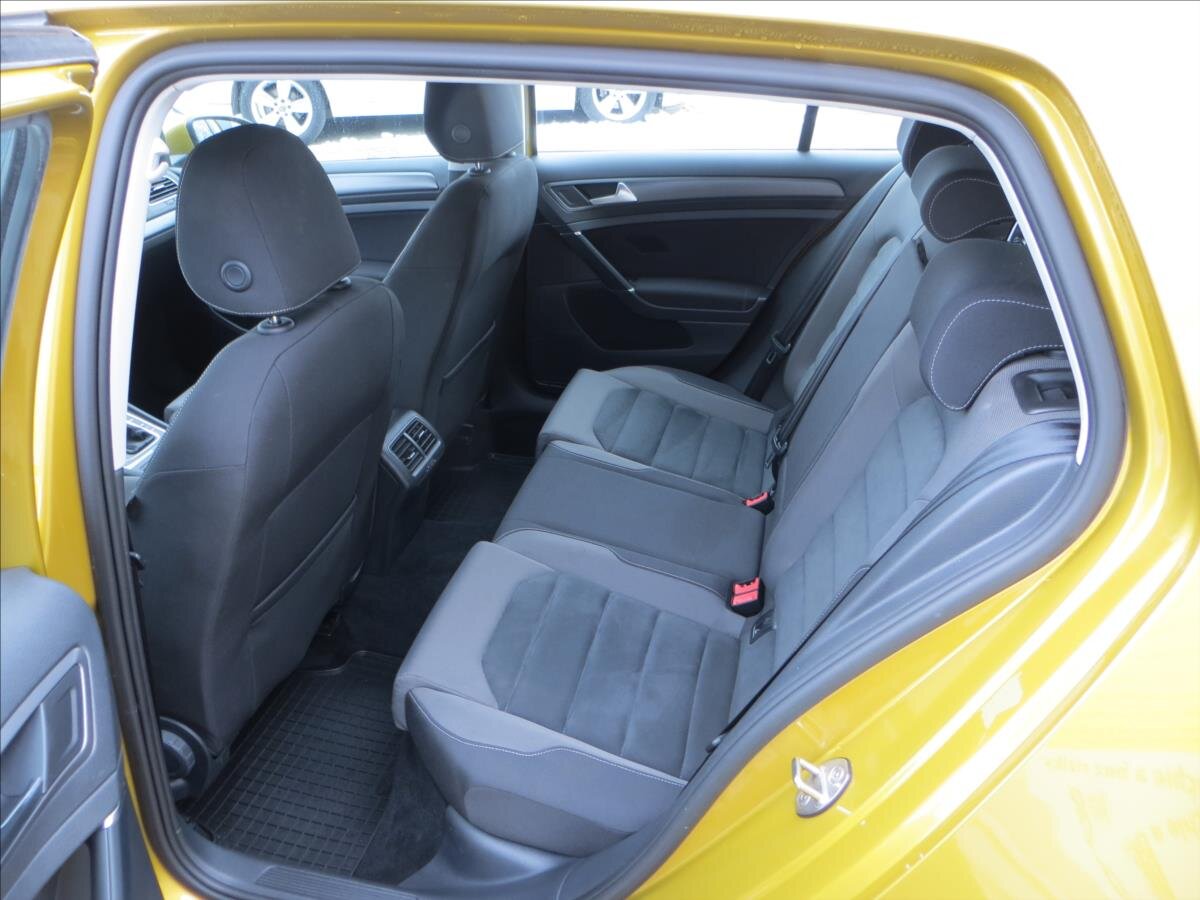 Volkswagen Golf Hatchback 999,0 85 kw