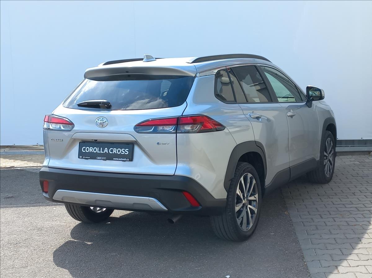 Toyota Corolla Cross SUV / Terénní 2,0 l 112 kw