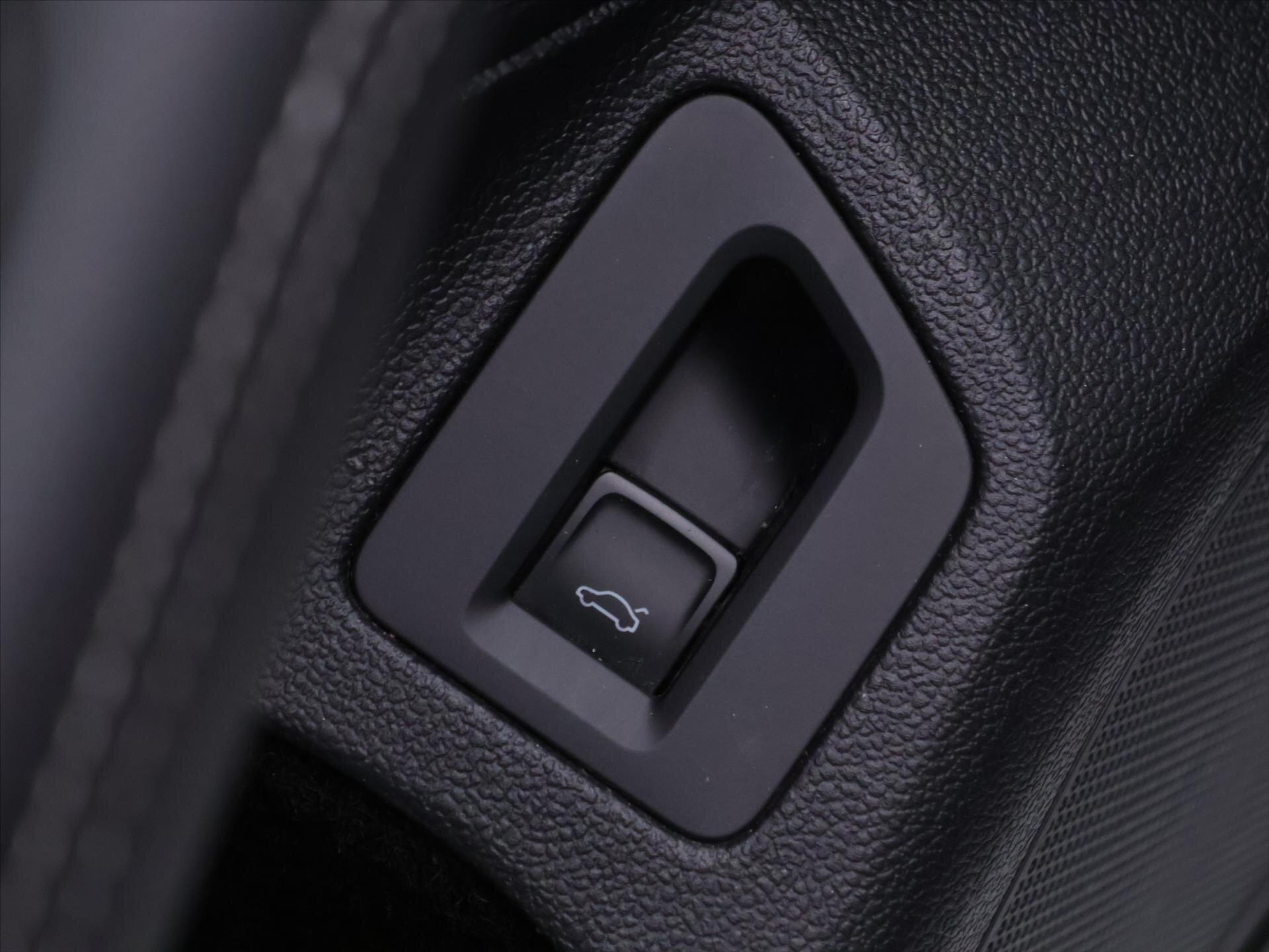 Volkswagen Passat Kombi 2,0 l 206 kw