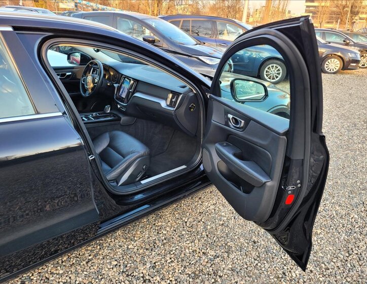 Volvo V60 Kombi 2,0 l 251 kw