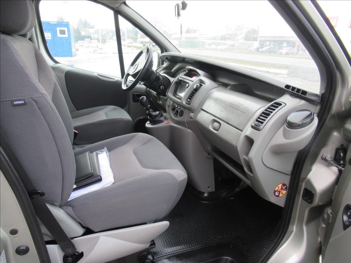 Opel Vivaro Ostatní 2,5 l 84 kw