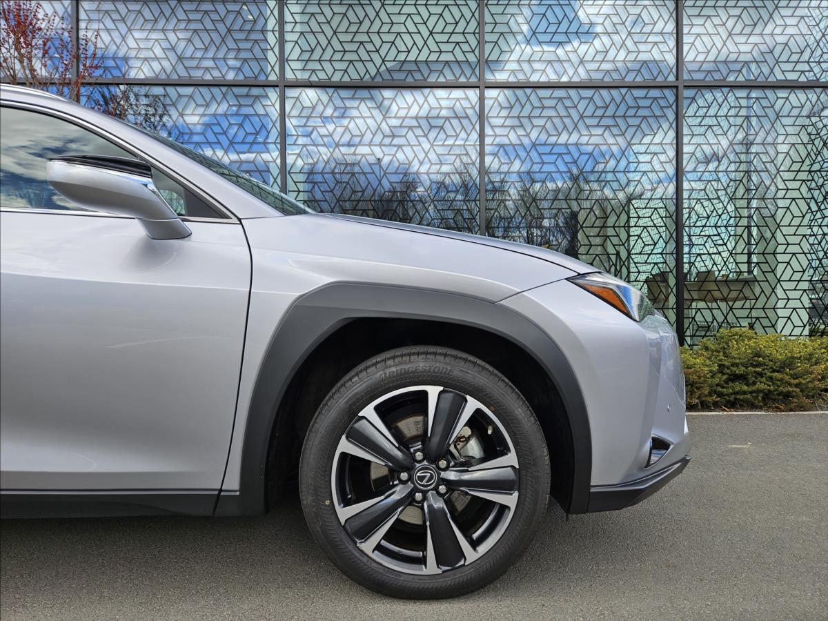 Lexus UX 250h
