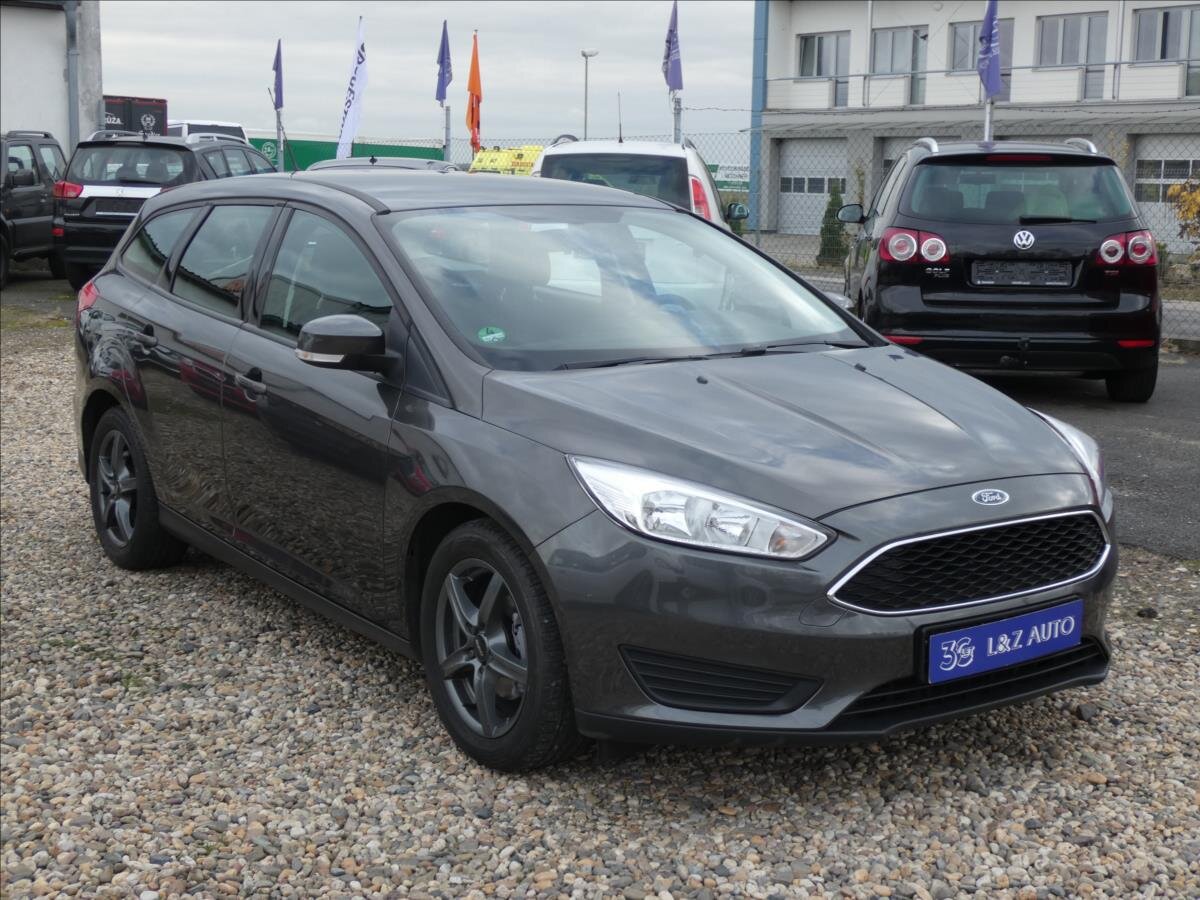 Ford Focus Kombi 999,0 74 kw