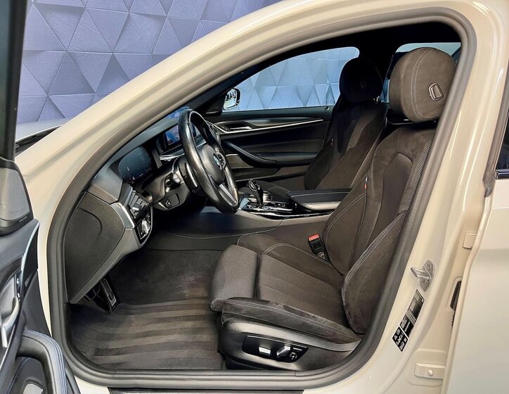 BMW Řada 5 Kombi 3,0 l 210 kw