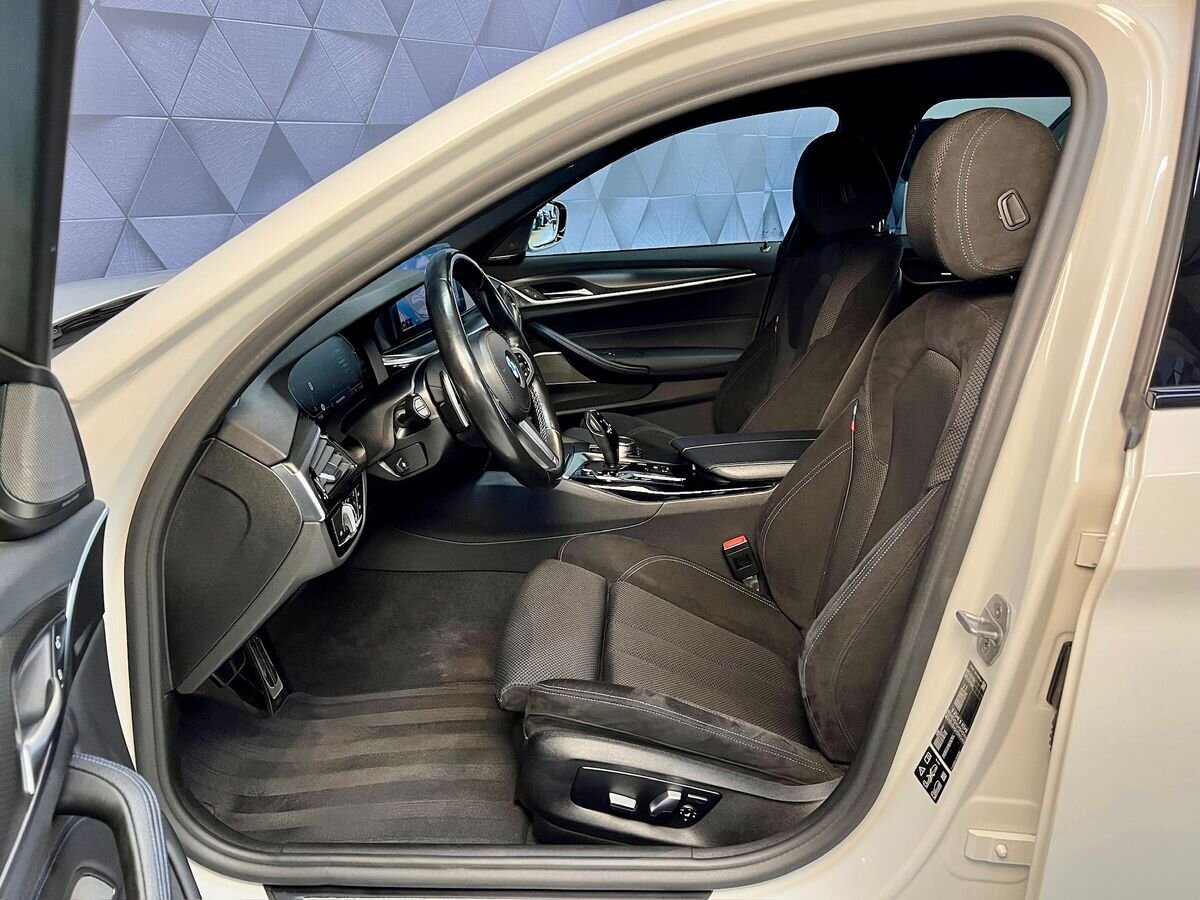 BMW Řada 5 Kombi 3,0 l 210 kw