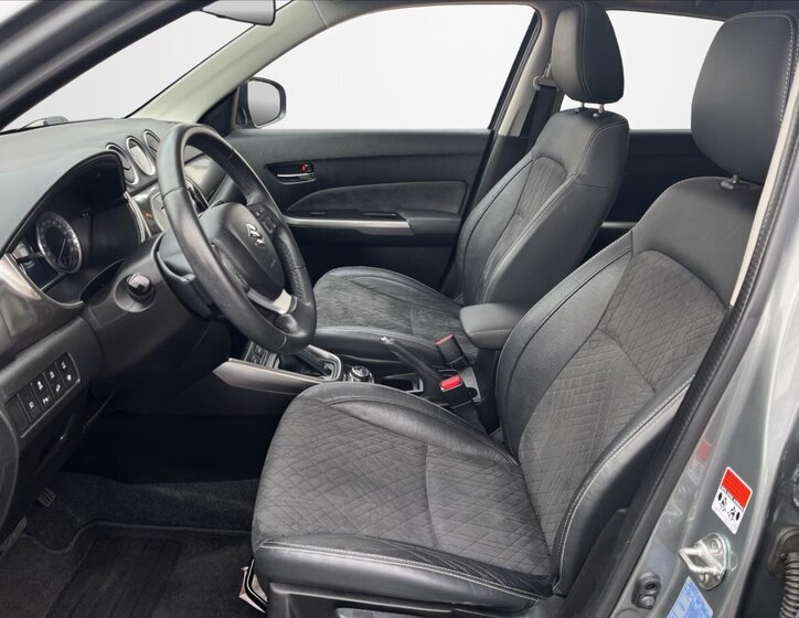 Suzuki Vitara SUV 1,4 l 103 kw
