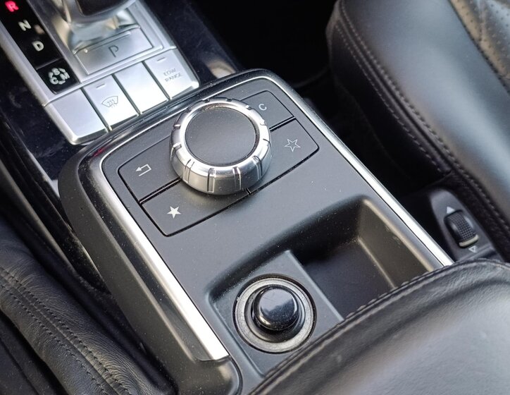 Mercedes-Benz Třídy G SUV / Terénní 5,5 l 400 kw