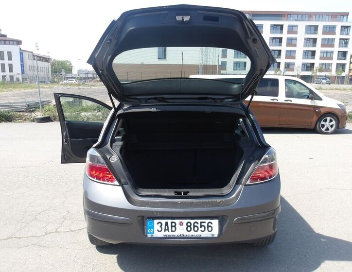 Opel Astra Hatchback 1,4 l 66 kw