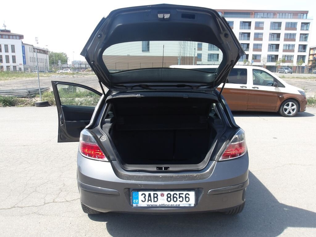 Opel Astra Hatchback 1,4 l 66 kw
