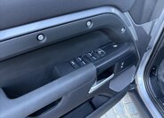 Land Rover Defender SUV / Terénní 3,0 l 183 kw
