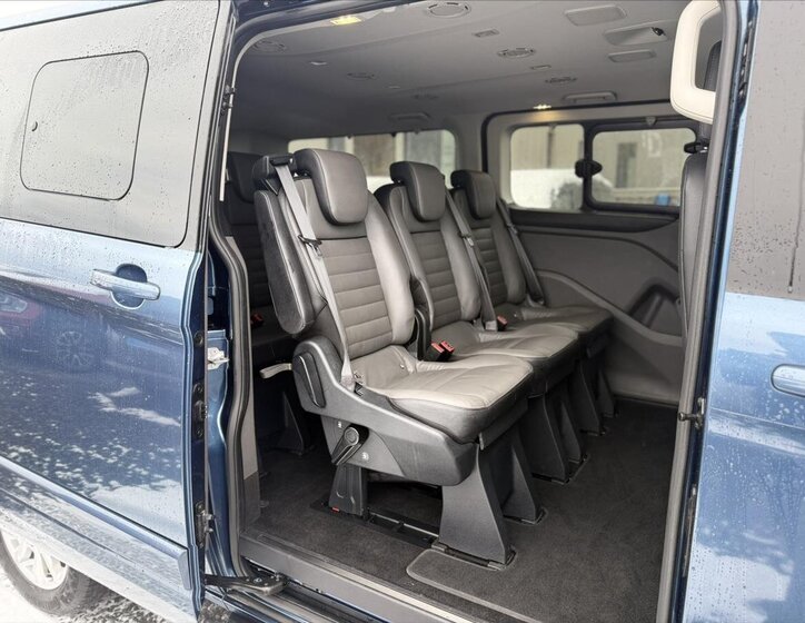 Ford Tourneo Custom 15