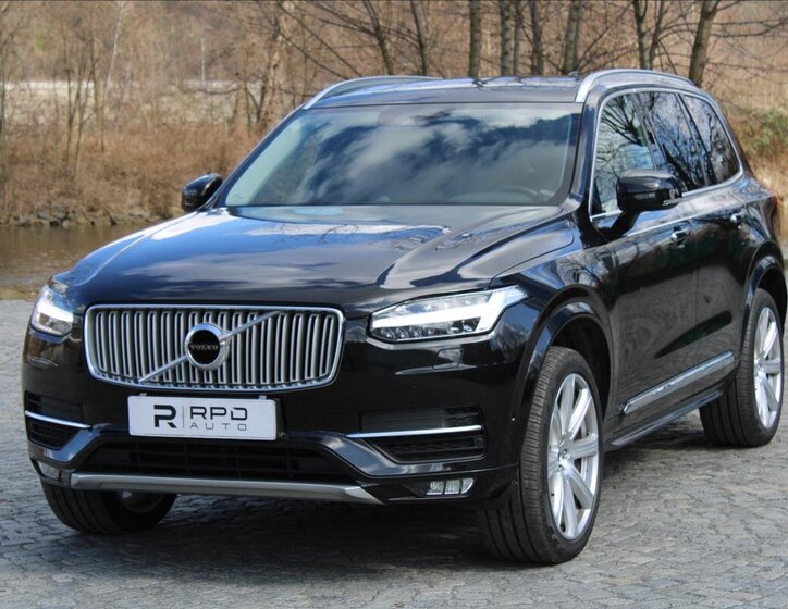 Volvo XC90 SUV / Terénní 2,0 l 165 kw