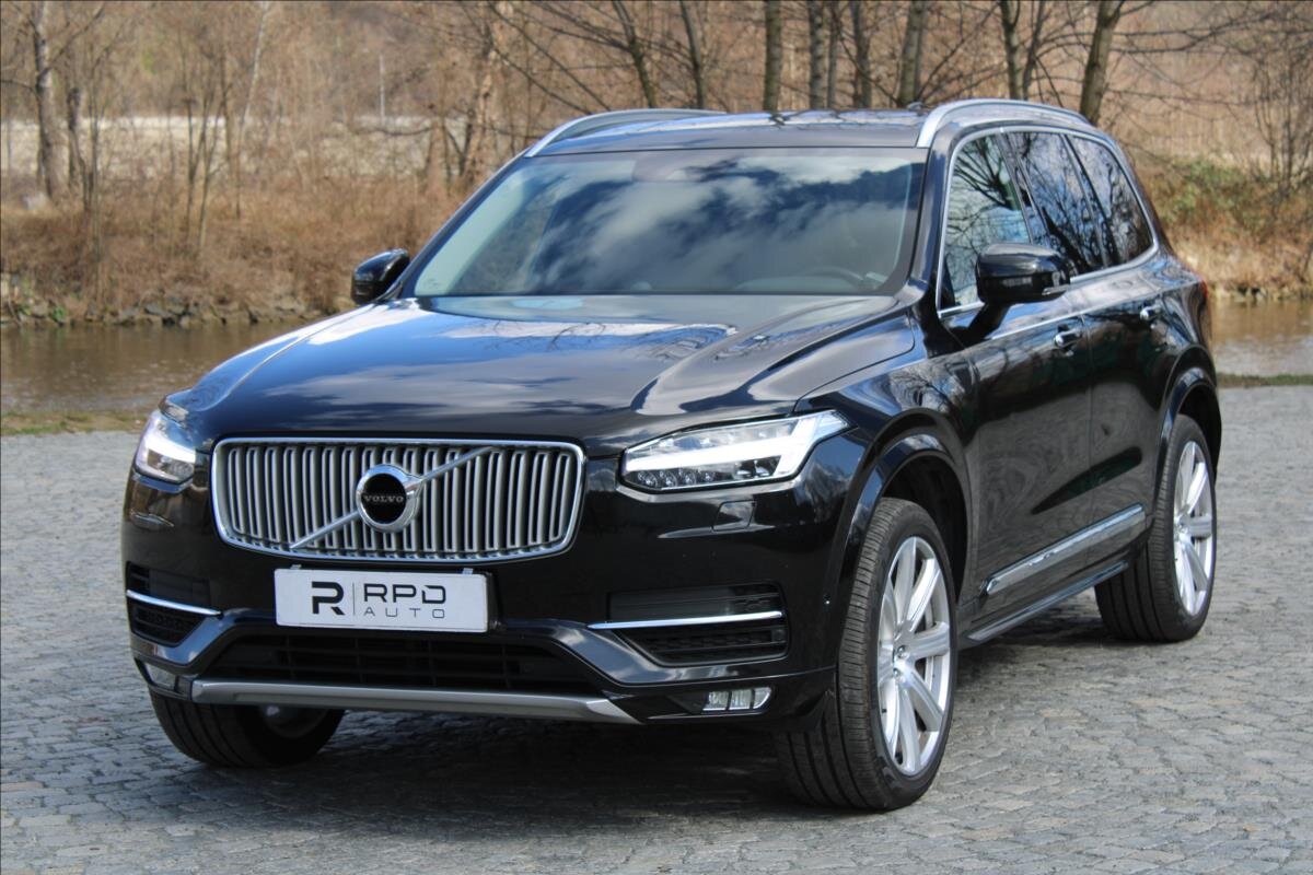 Volvo XC90 SUV / Terénní 2,0 l 165 kw