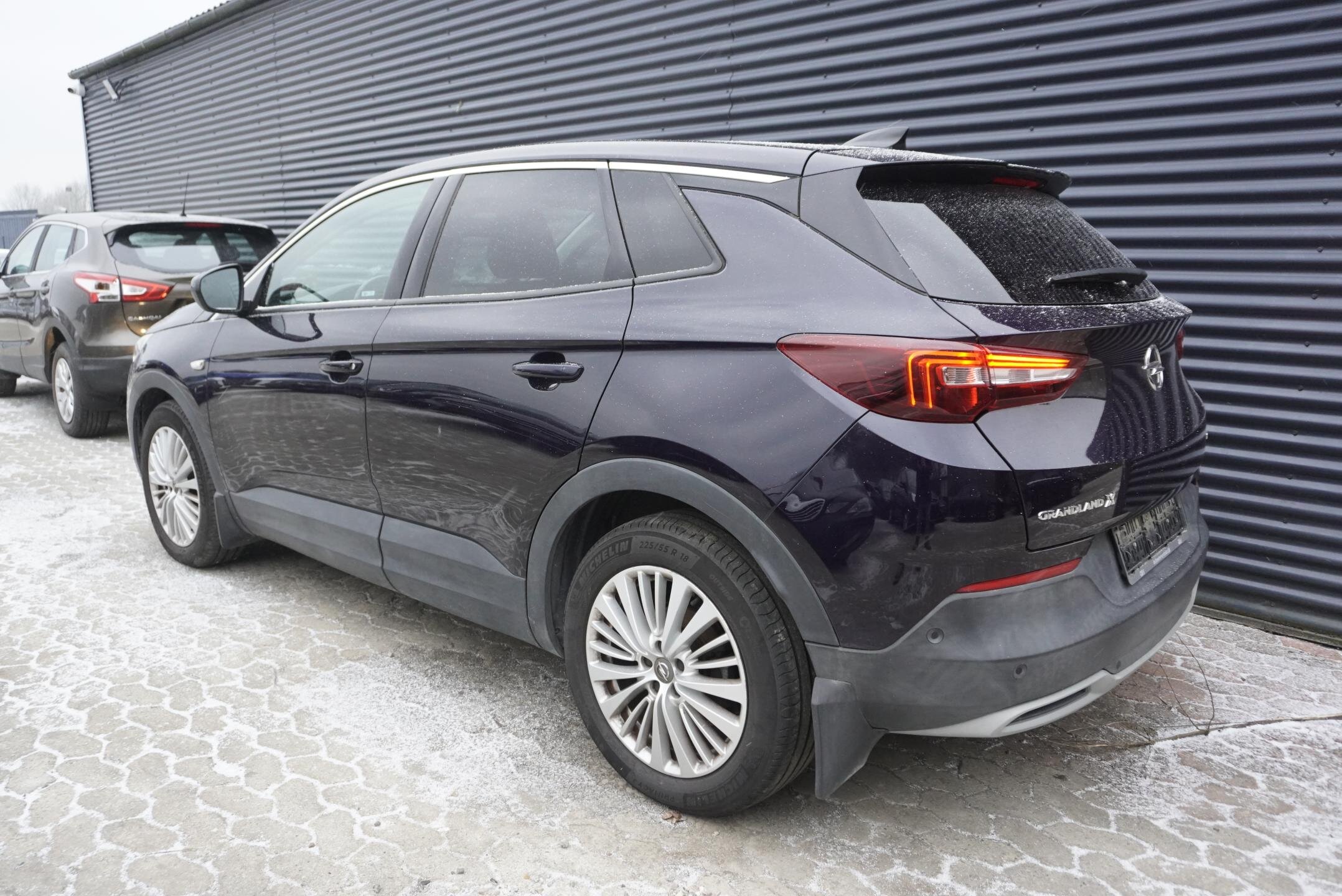 Opel Grandland X SUV 1,2 l 96 kw