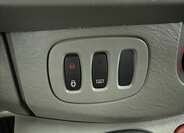 Opel Vivaro Kombi 2,5 l 107 kw