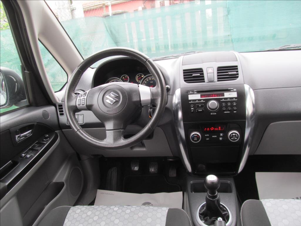 Suzuki SX4 Hatchback 1,6 l 88 kw