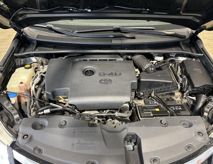 Toyota Avensis Kombi 2,0 l 91 kw