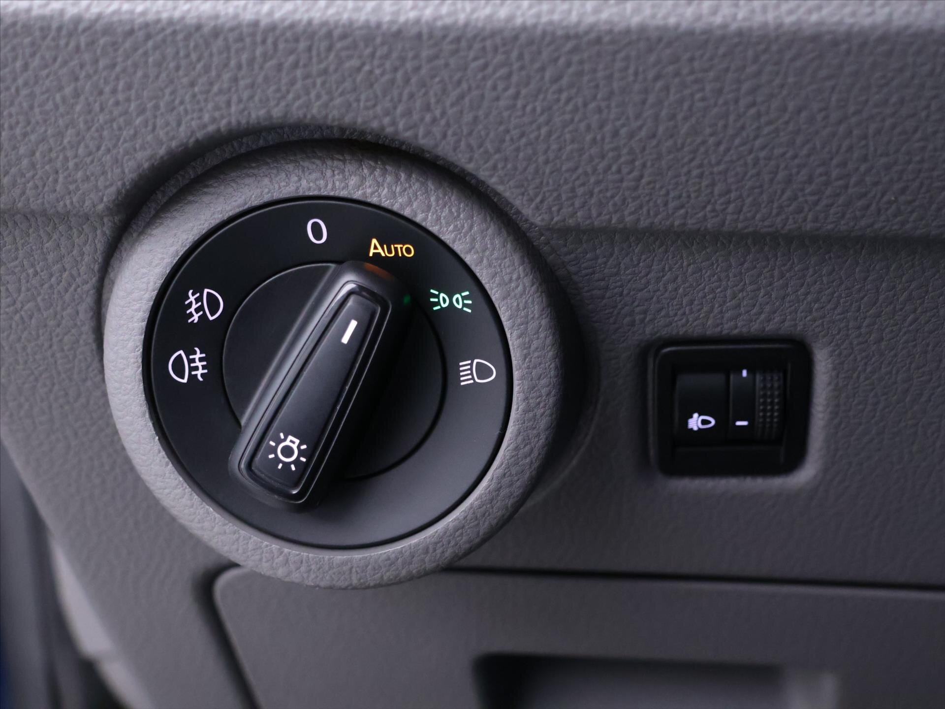 Volkswagen Transporter Skříň 2,0 l 110 kw