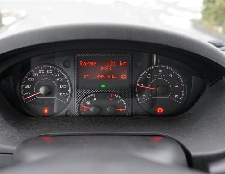 Peugeot Boxer Skříň 2,2 l 96 kw