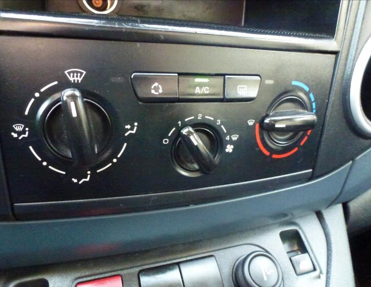 Peugeot Partner Tepee Kombi 1,6 l 68 kw