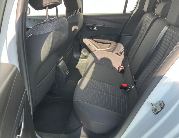 Peugeot 208 Hatchback 1,2 l 74 kw