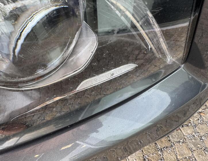 Mercedes-Benz Třídy E 32