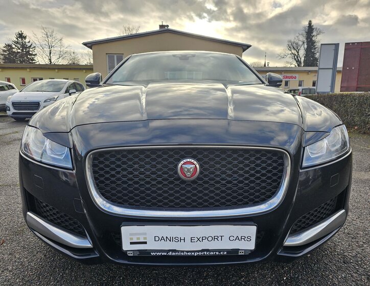 Jaguar XF Sedan 2,0 l 177 kw