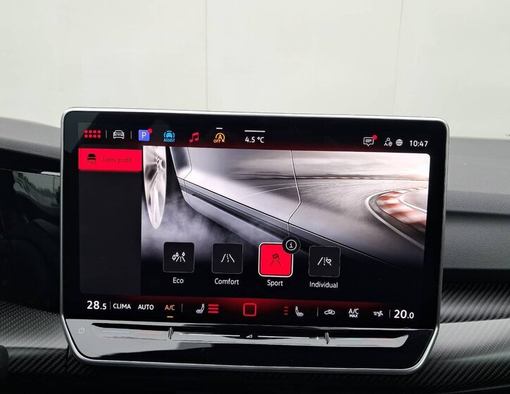 Volkswagen Golf Hatchback 2,0 l 195 kw