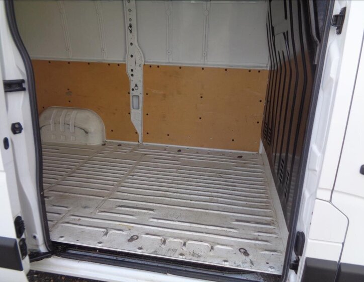 Nissan Interstar Skříň 2,3 l 110 kw