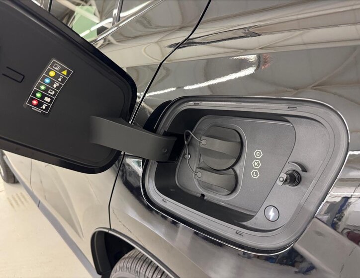 Volvo EX30 SUV / Terénní 0,0 200 kw
