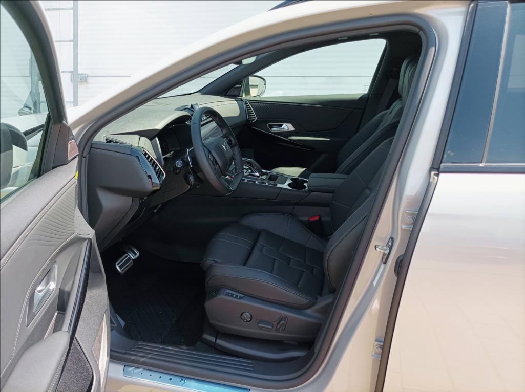 DS Automobiles DS7 Crossback