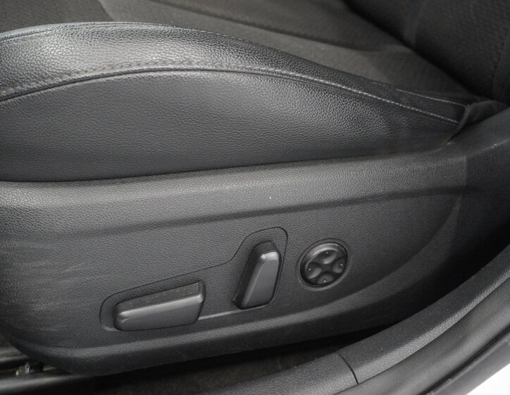 KIA Optima Kombi 2,0 l 151 kw