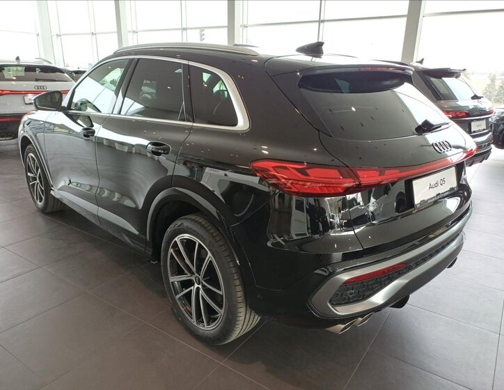 Audi Q5 SUV / Terénní 2,0 l 150 kw